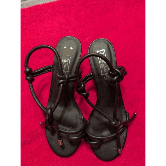 Truffle Collection Black Strappy Knot Heeled Sandals Size 8 / EU 41 - Picture 2 of 8